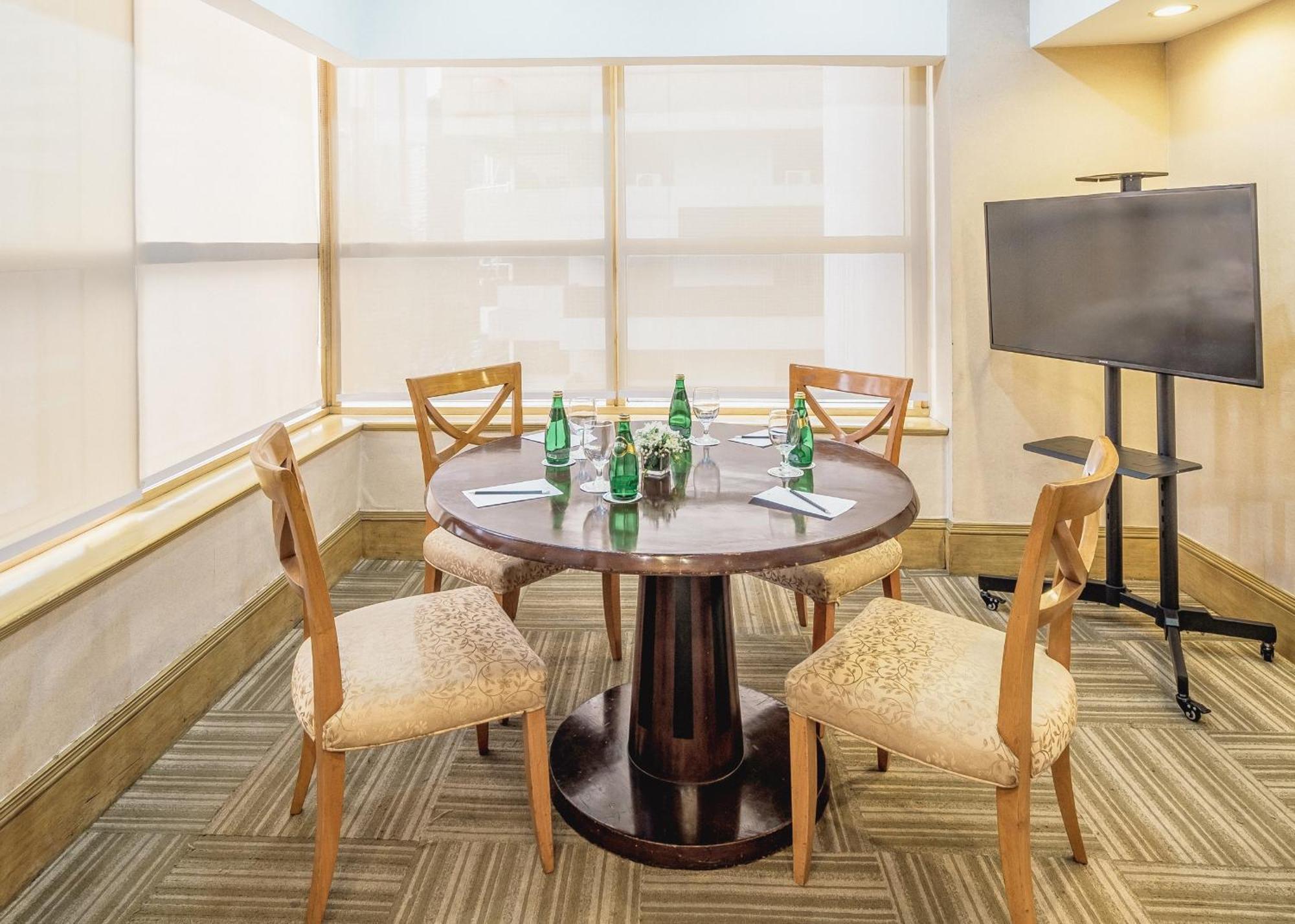Richmonde Hotel Ortigas, Manila Pasig City Экстерьер фото